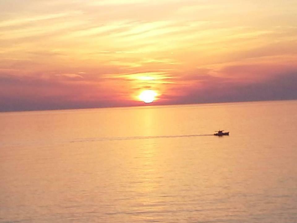 Ikarian Endless Blue Guest House Kouniadi Bagian luar foto