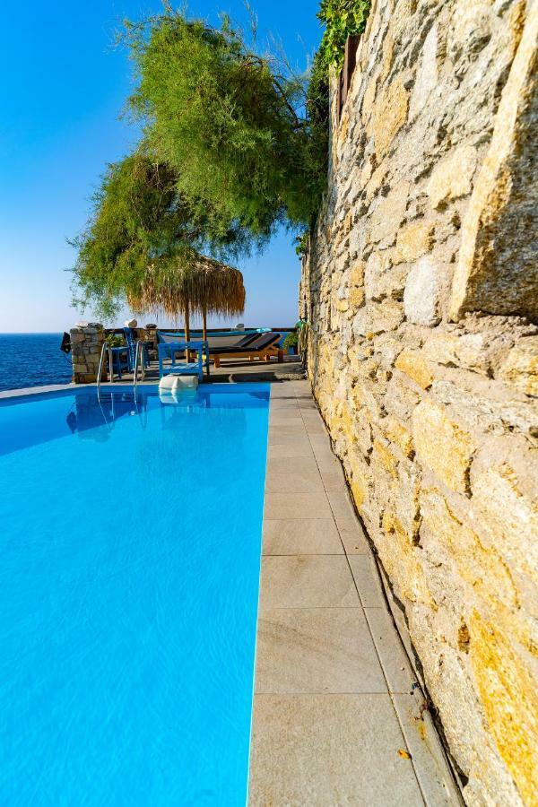 Ikarian Endless Blue Guest House Kouniadi Bagian luar foto